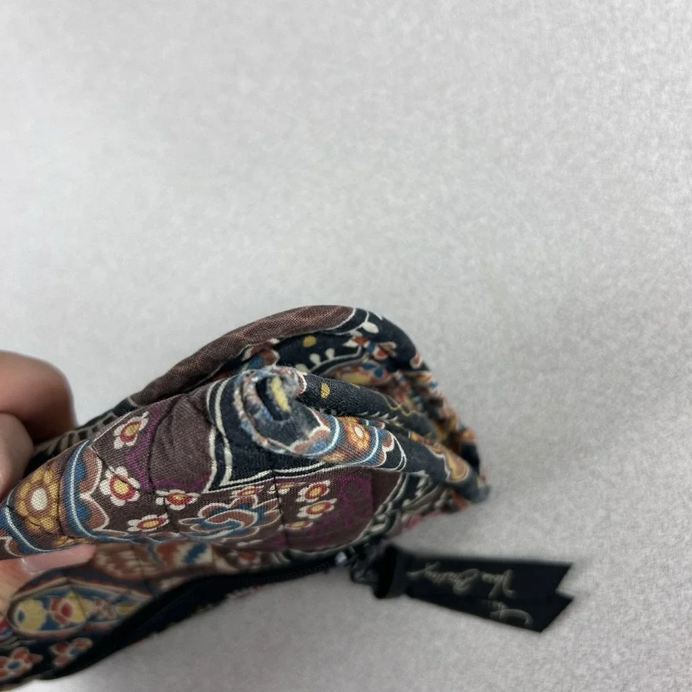 Vera Bradley Retired Pattern Kensingtone Makeup Case‎ Bag